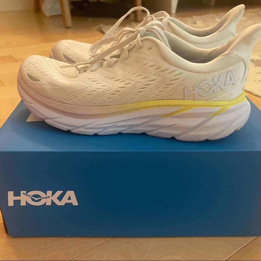 Brand NEW Hoka One One size 6.5